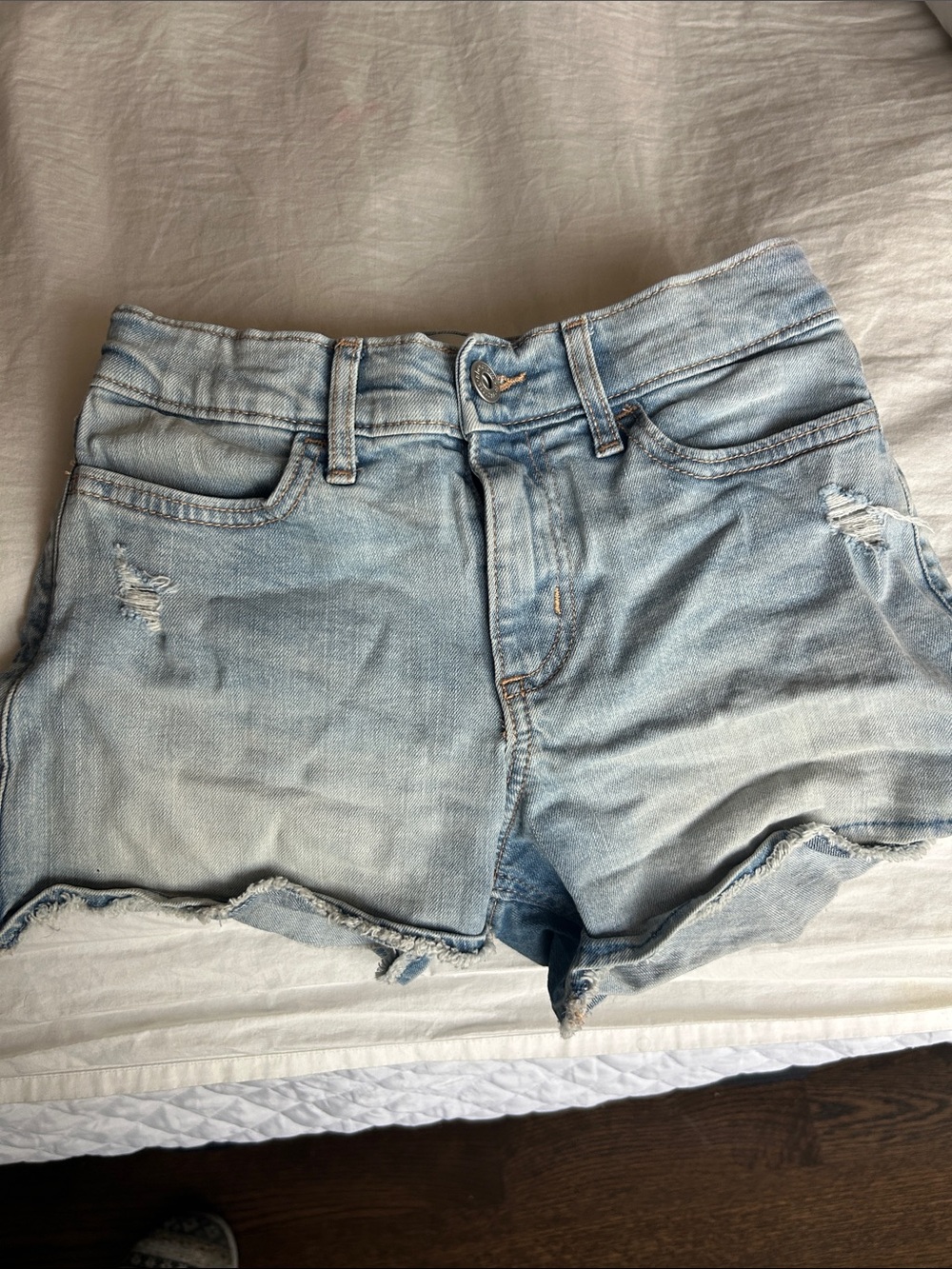 Abercrombie Jean shorts Light Wash Denim Cutoff Shorts - kids size 9/10 regular